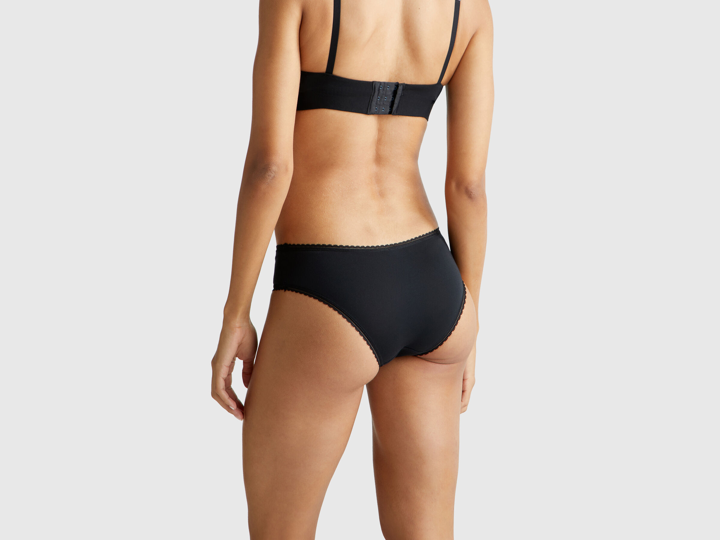 SLIP Women image number 2